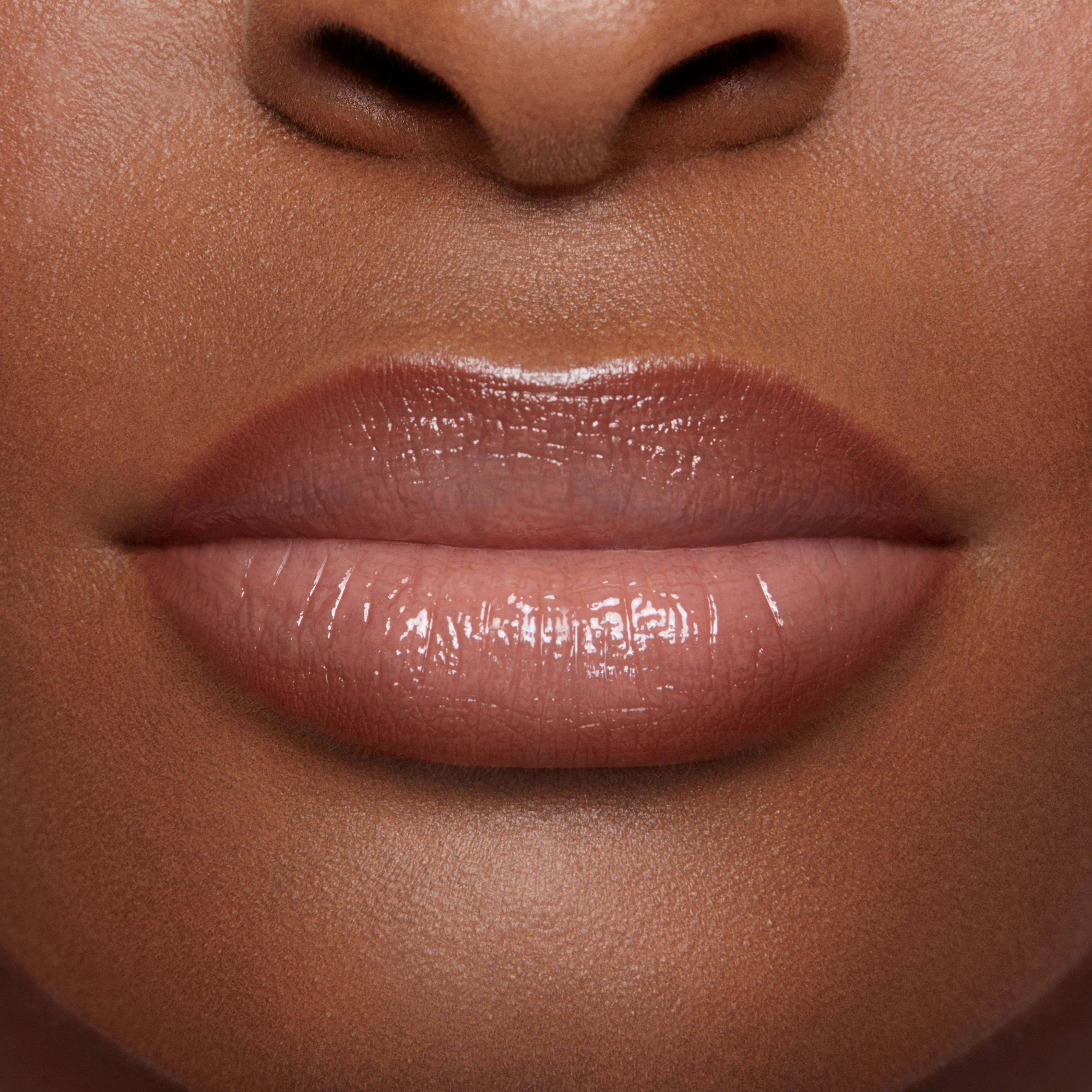 Affair (Gloss Embrace Lip Gloss) - Image 4
