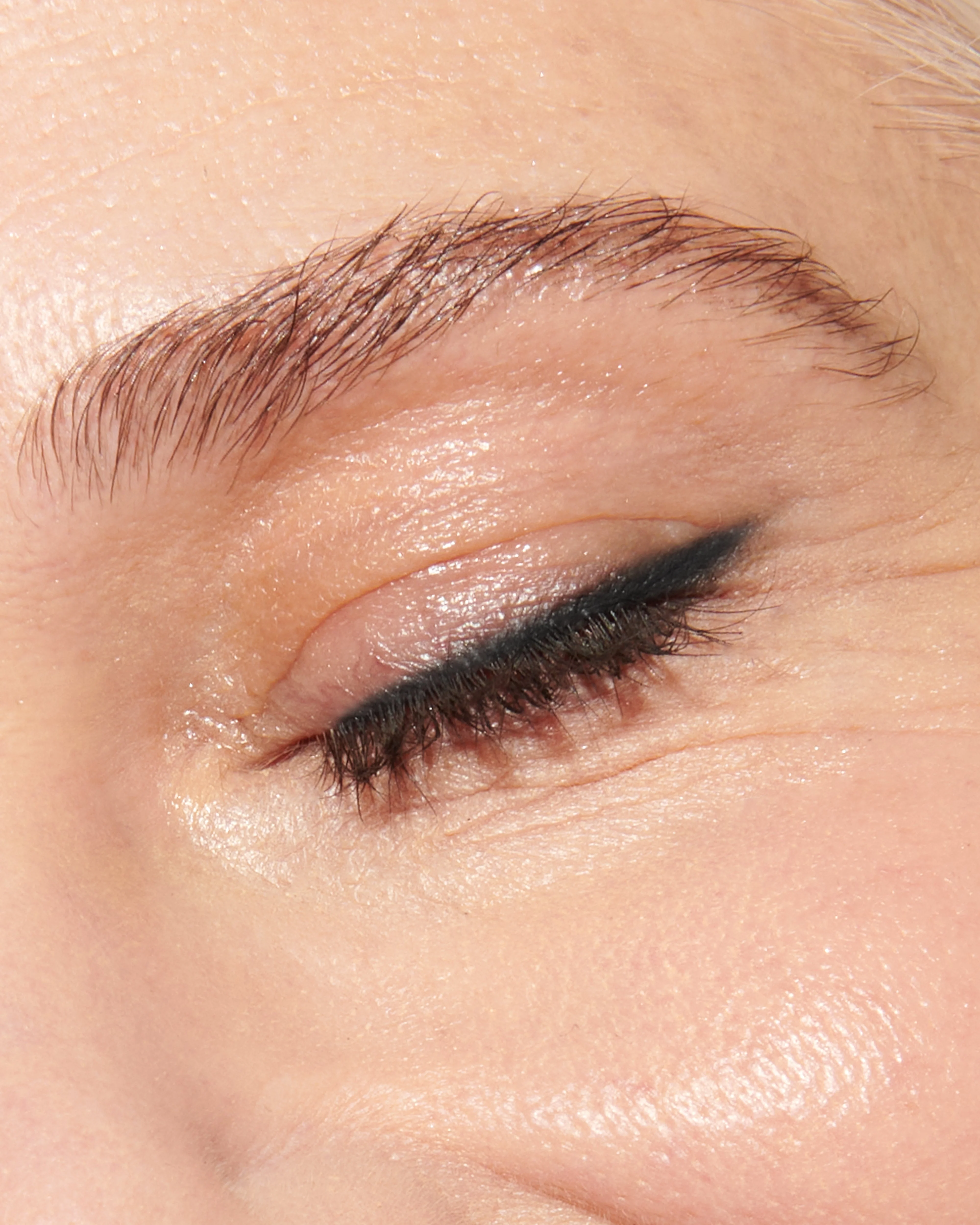 Cinder Smoke (Seamless Glide Eye Pencil) - Image 6