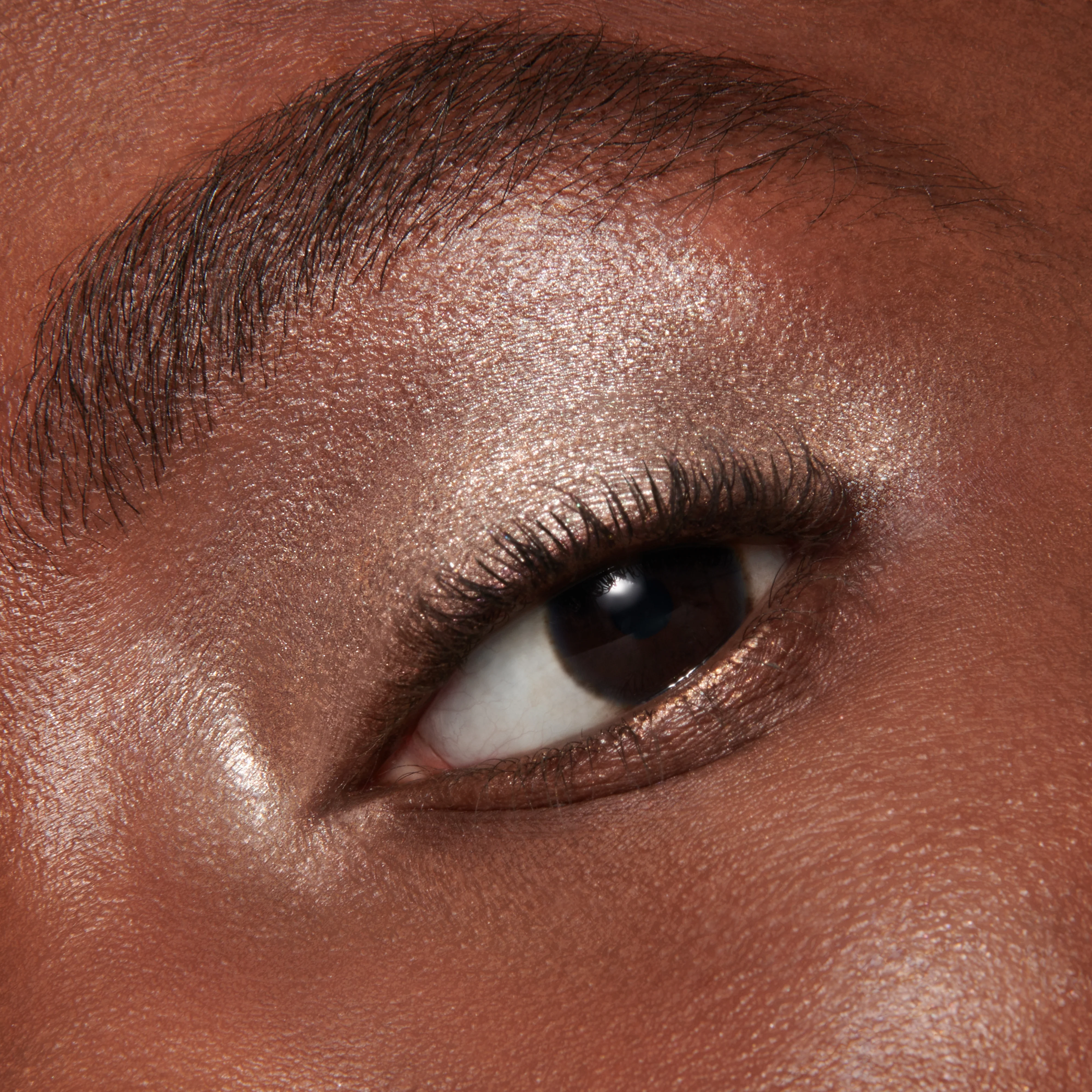 Cressida (Liquid Lurex Eyeshadow) - Image 7