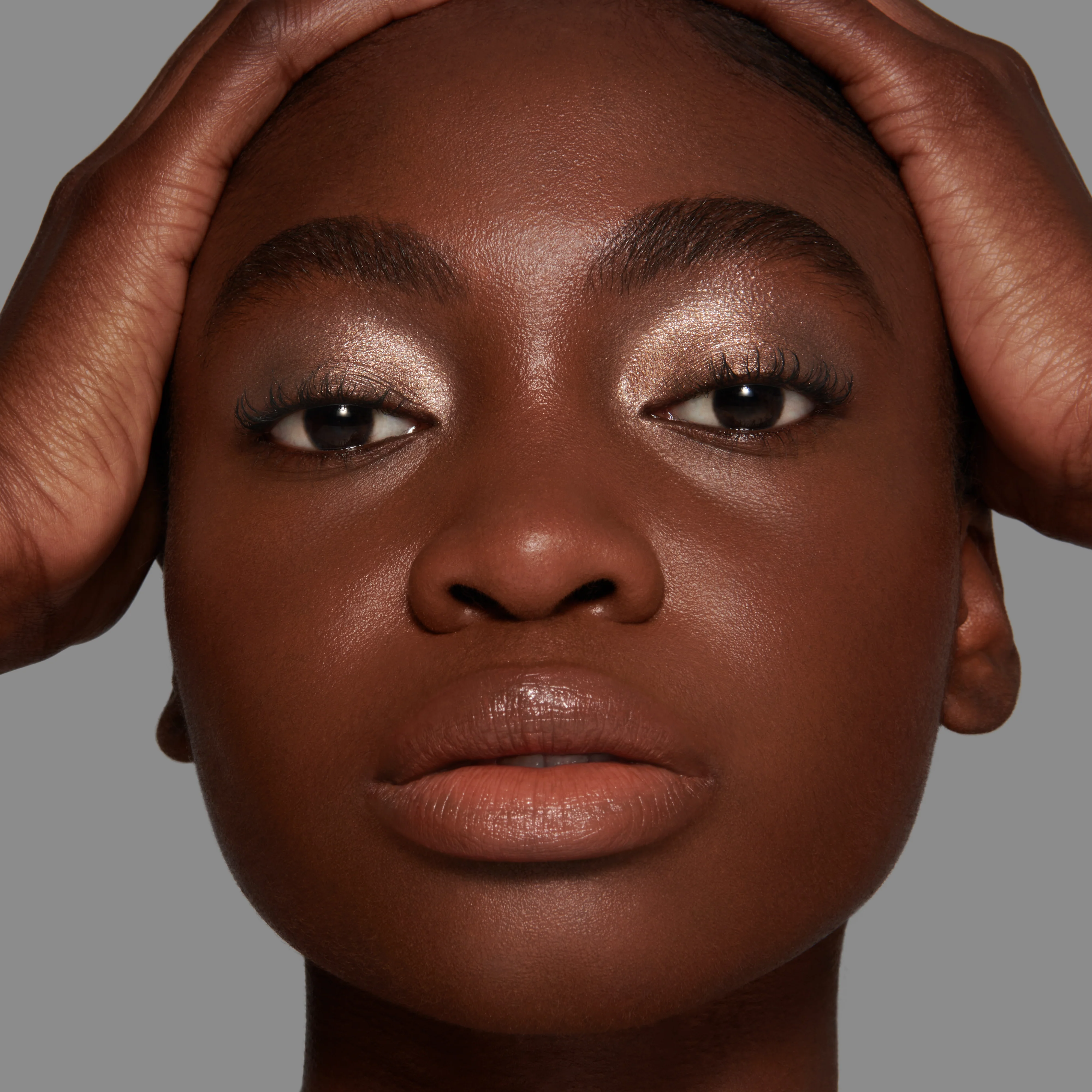 Emily (Liquid Lurex Eyeshadow) - Image 5