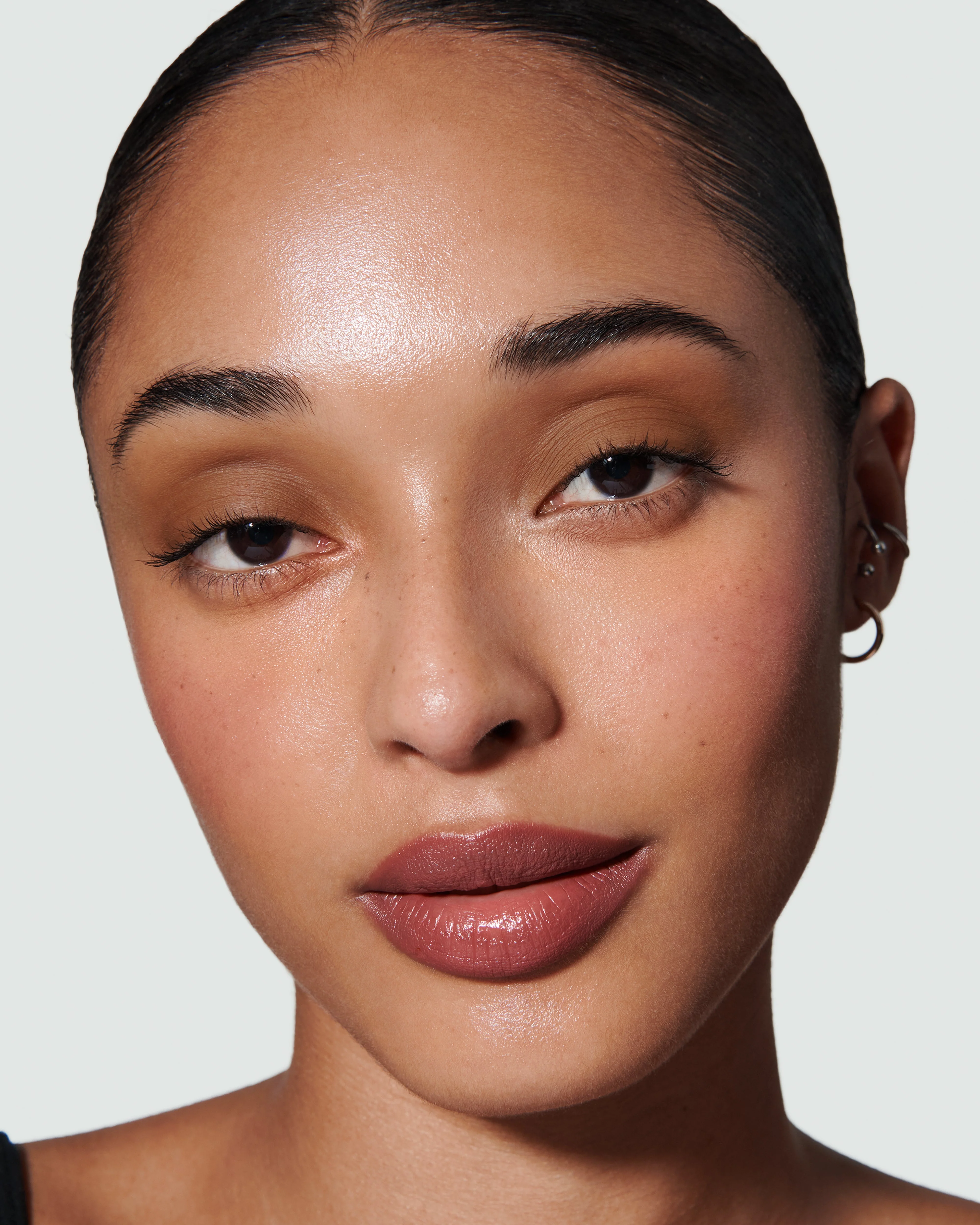 Gaia (Liquid Silk Liquid Eyeshadow) - Image 3