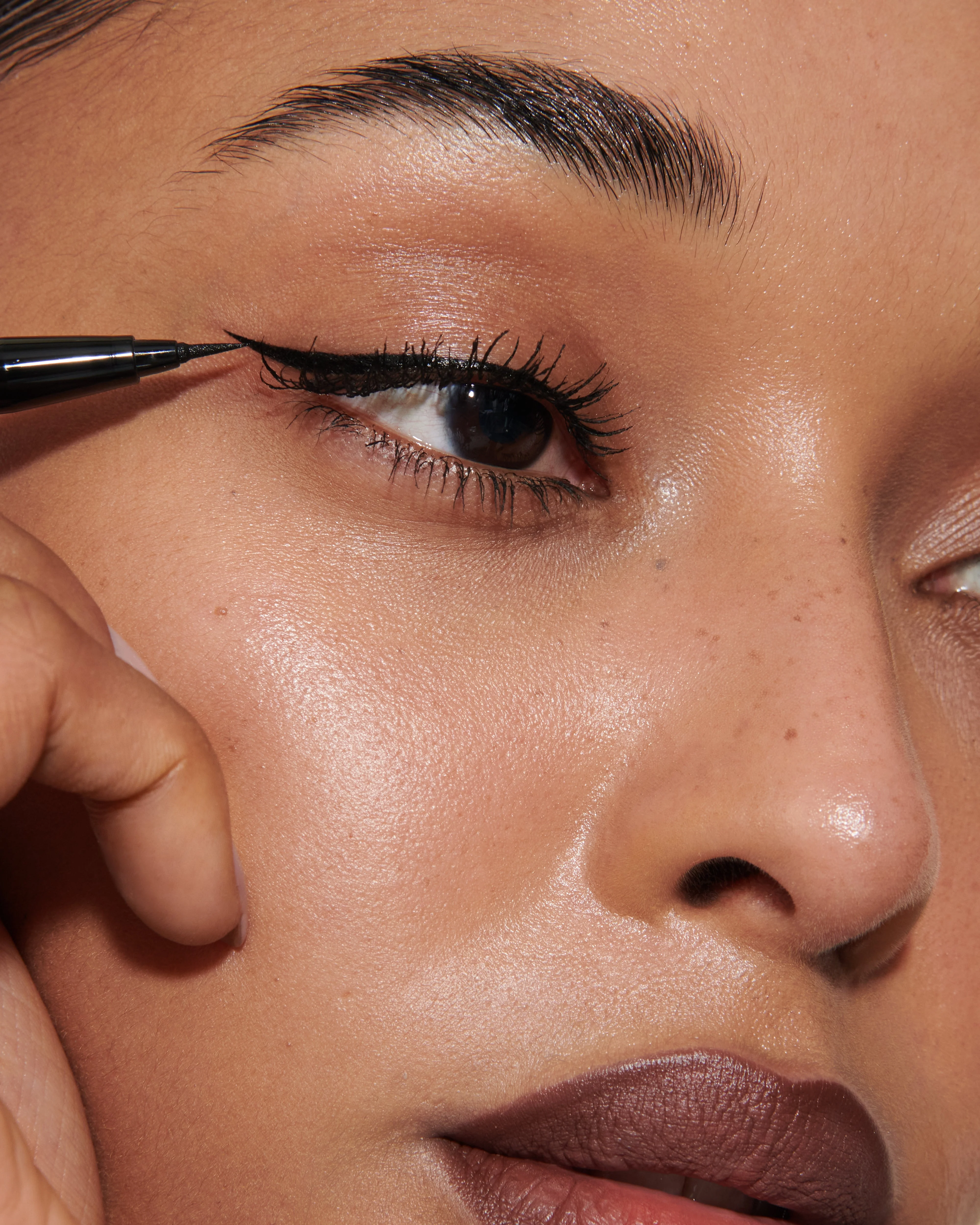 Black (Kitten Flick Liquid Eyeliner) - Image 5