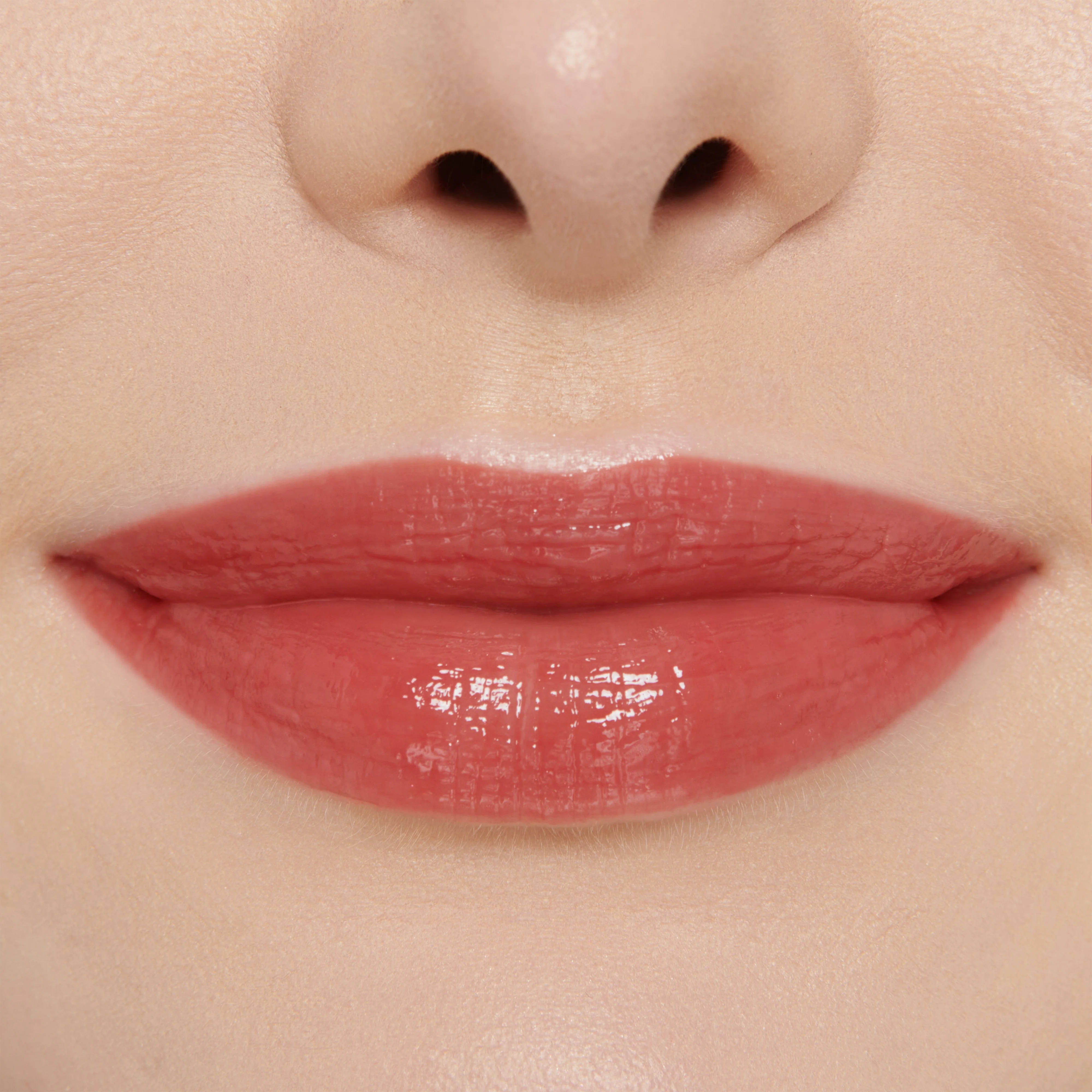 Rain (Gloss Embrace Lip Gloss) - Image 3