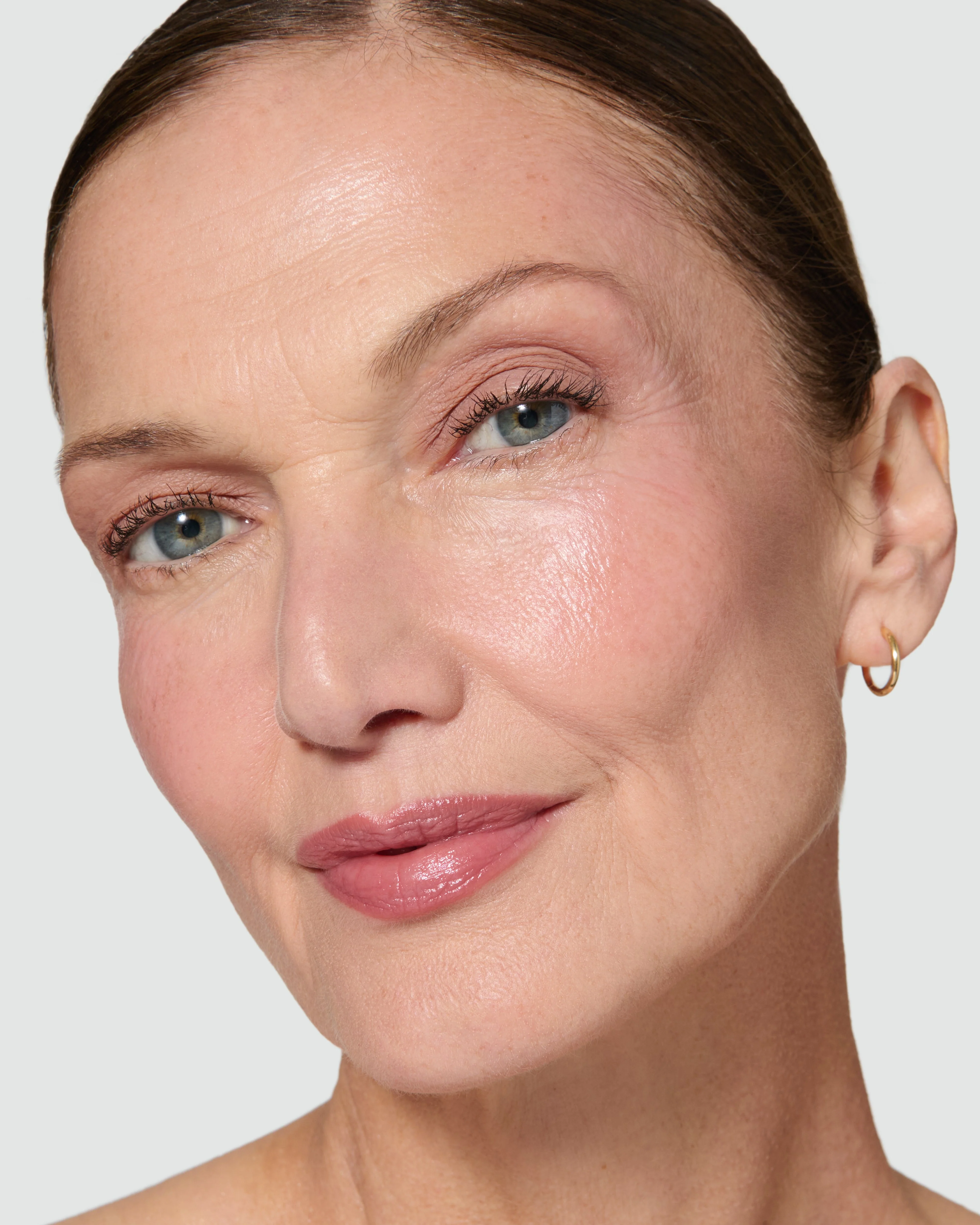 Silvia (Liquid Silk Liquid Eyeshadow) - Image 7