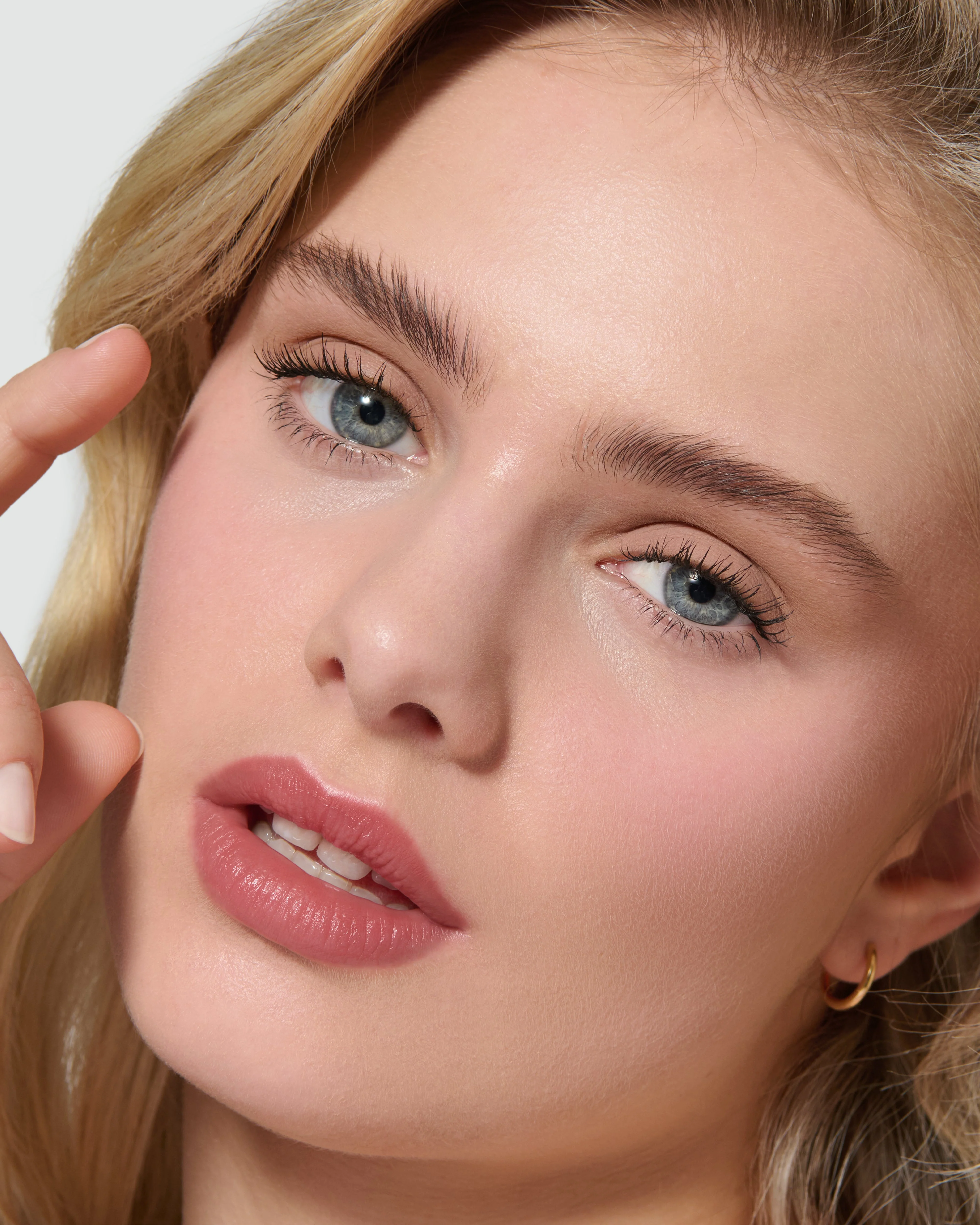 Silvia (Liquid Silk Liquid Eyeshadow) - Image 9