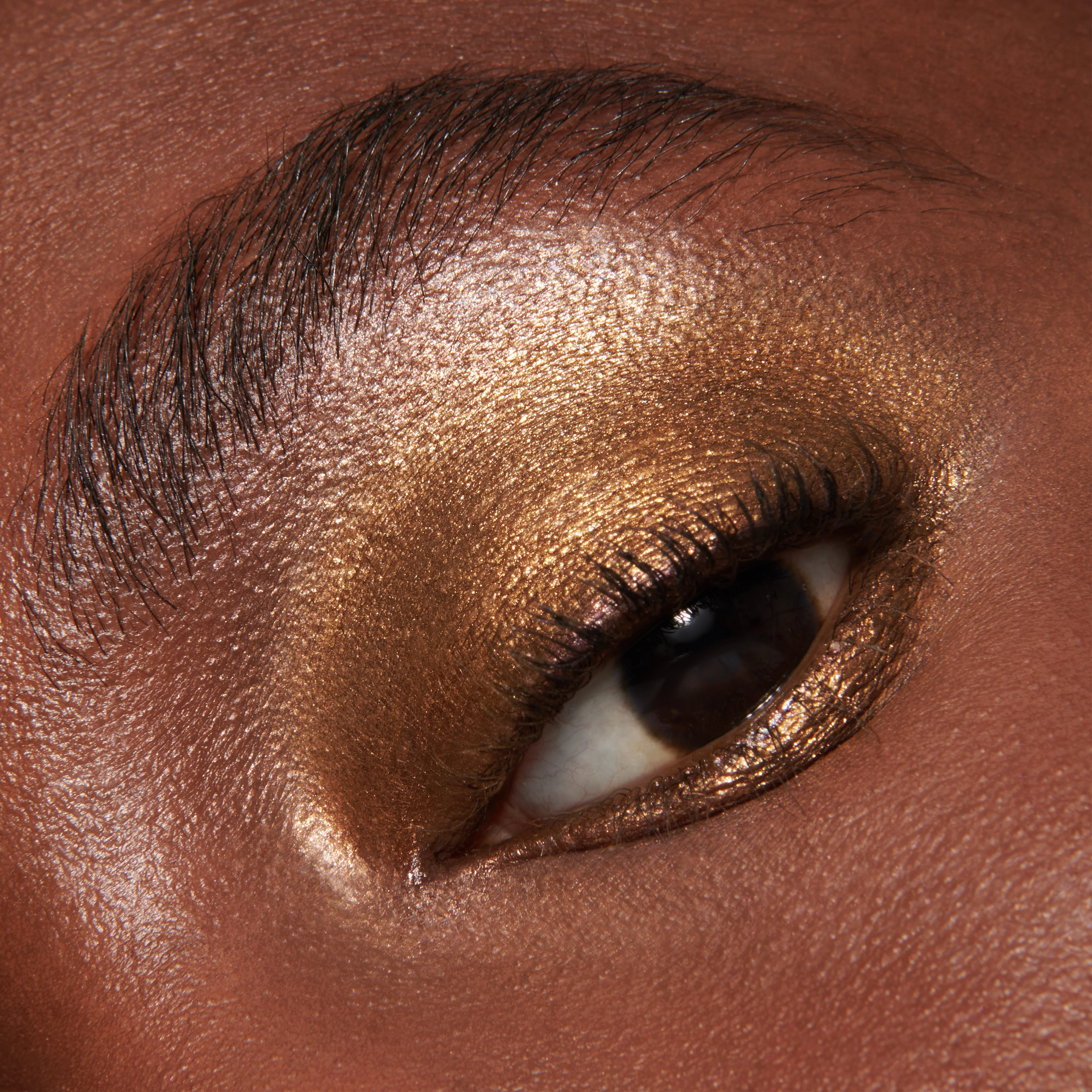 Titania (Liquid Lurex Eyeshadow) - Image 4