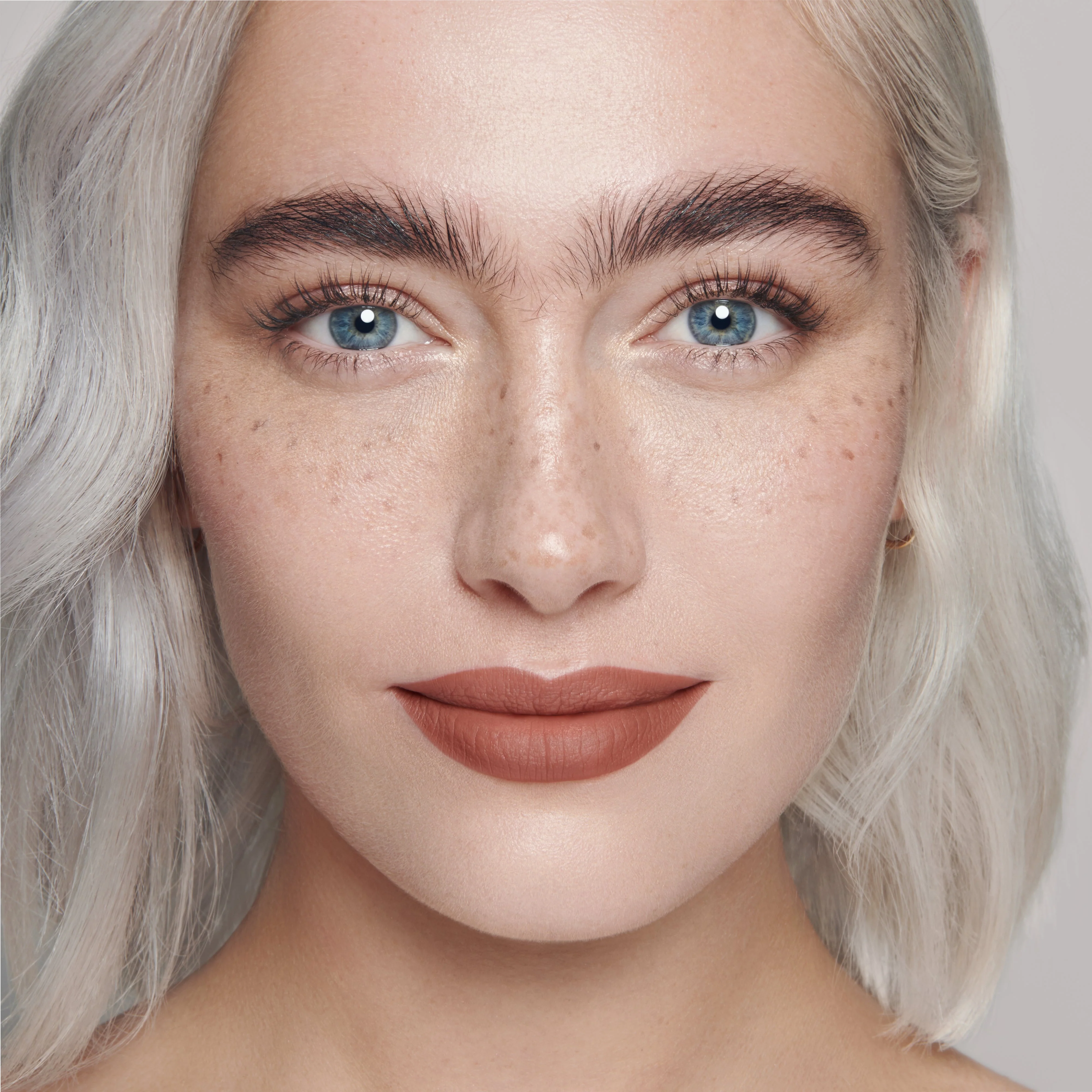 Velvet Affair (True Velvet Lip Colour) - Image 16